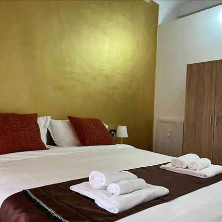 Genova Gold Rooms Екстериор снимка