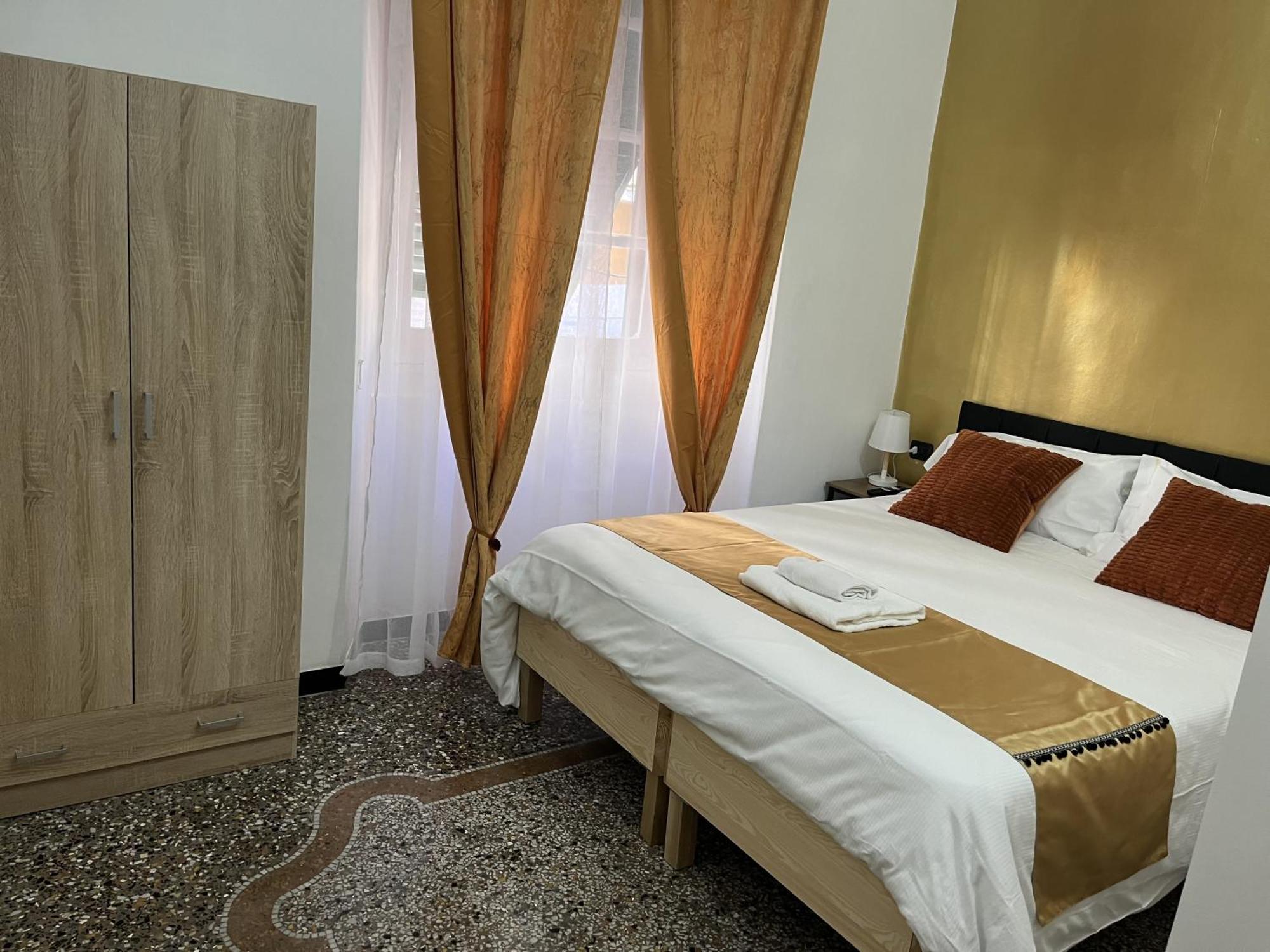 Genova Gold Rooms Екстериор снимка