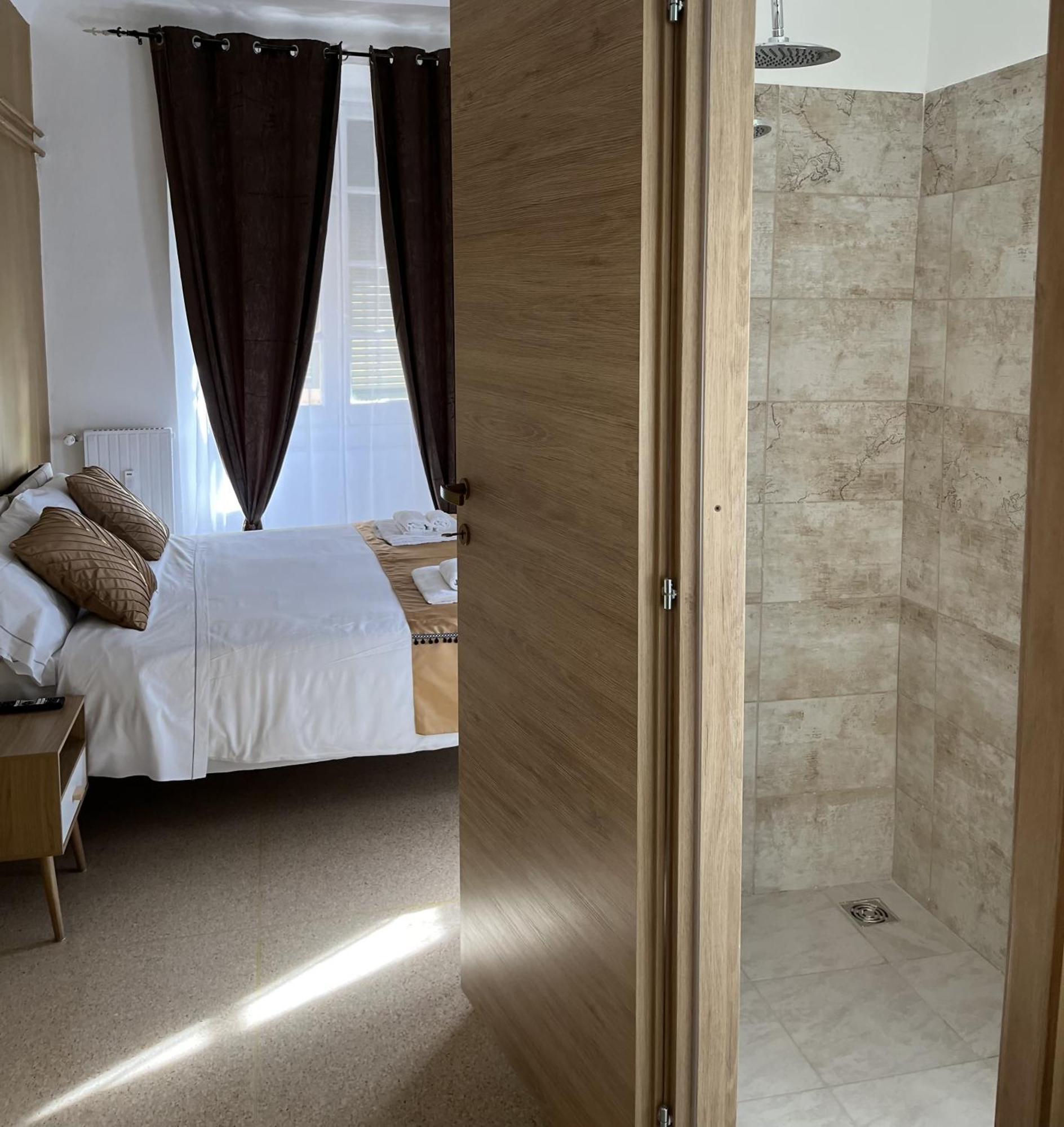 Genova Gold Rooms Екстериор снимка
