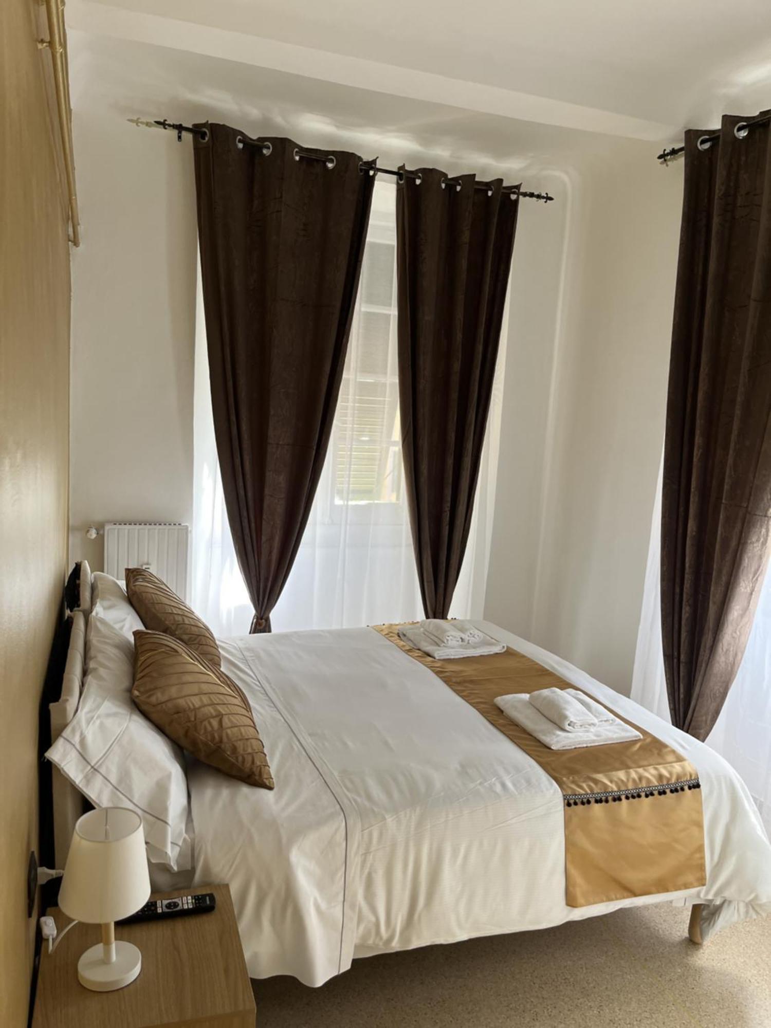 Genova Gold Rooms Екстериор снимка