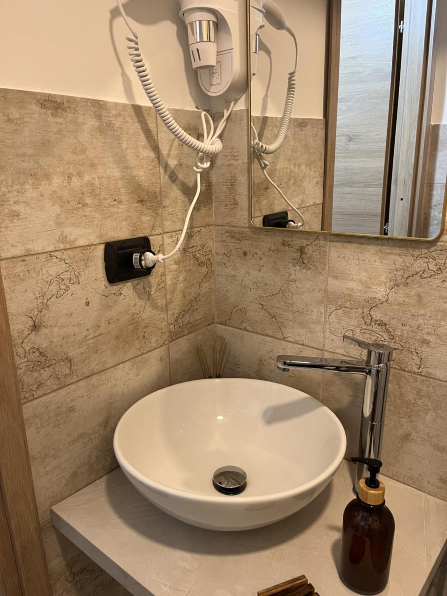 Genova Gold Rooms Екстериор снимка