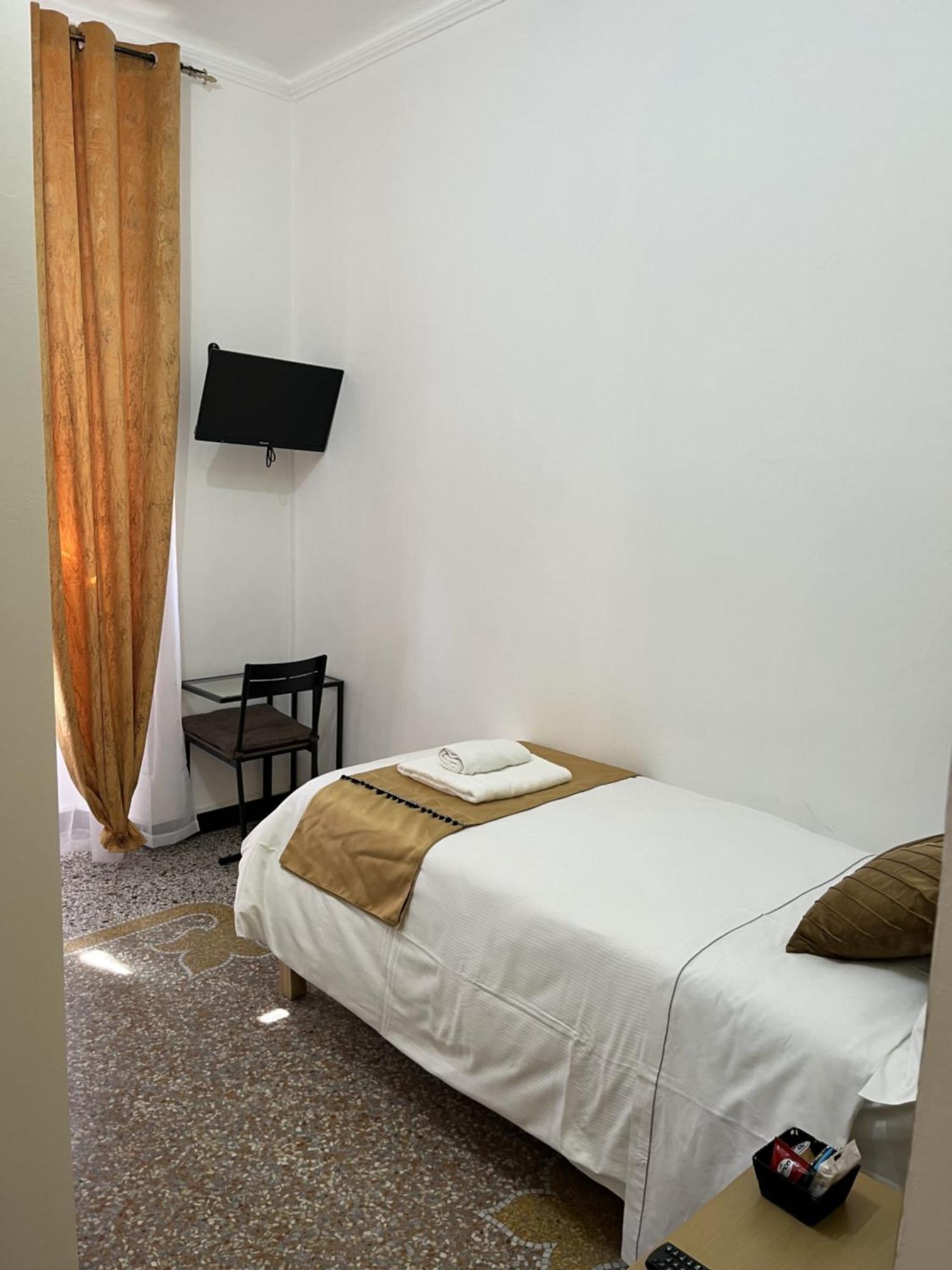 Genova Gold Rooms Стая снимка