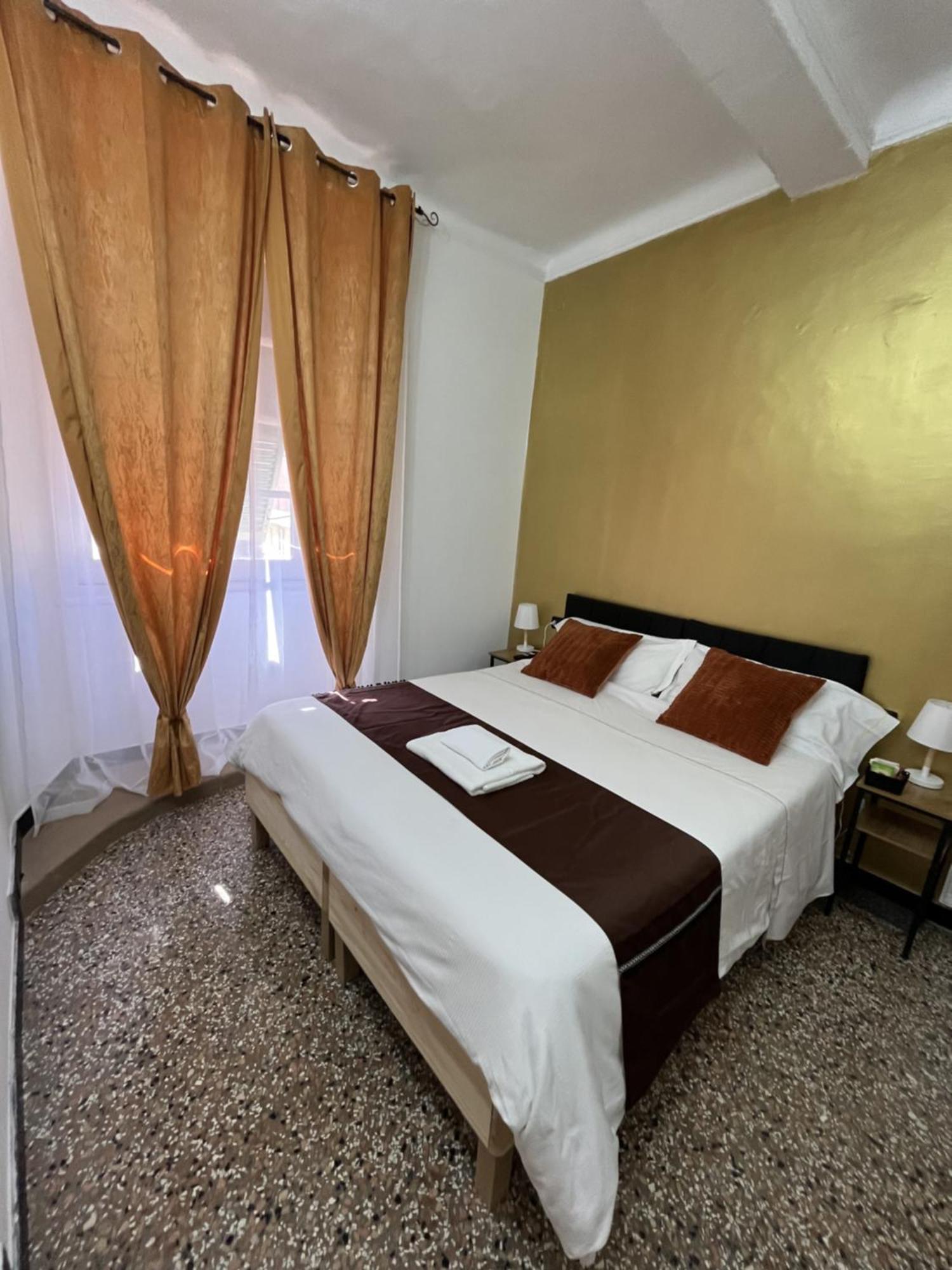 Genova Gold Rooms Стая снимка